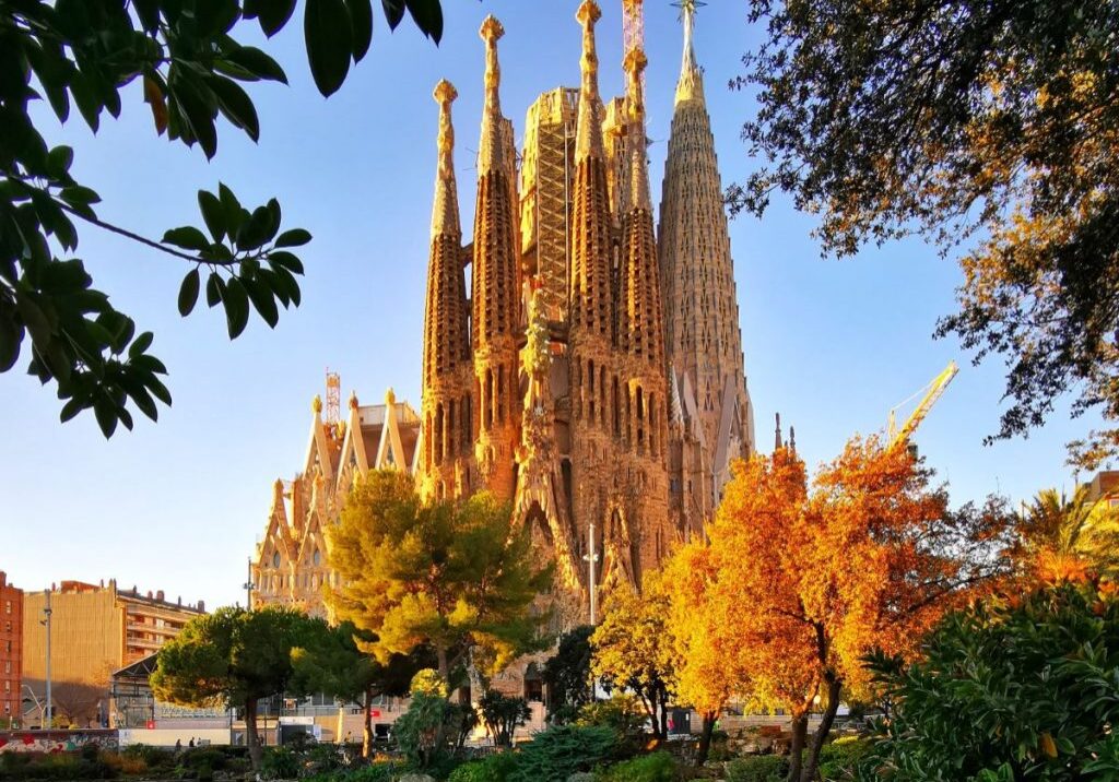 La-Sagrada-Familia-Basilica-in-Barcelona-1024x768